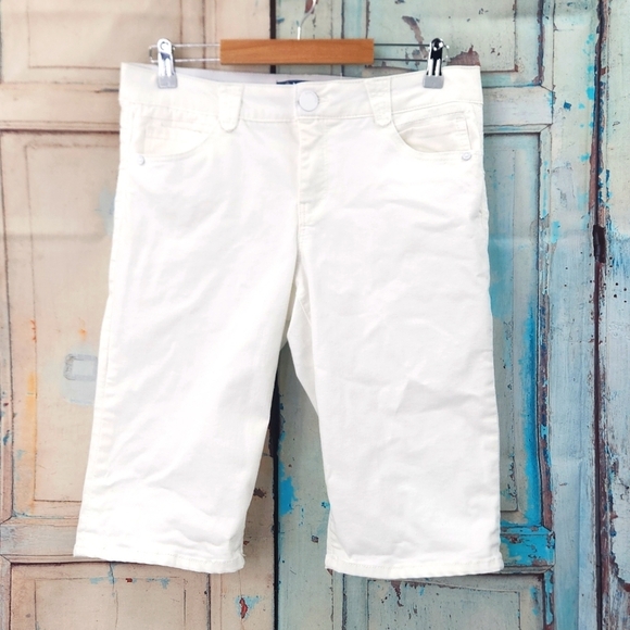 Democracy Ab Solution Bermuda Shorts - Picture 2 of 6